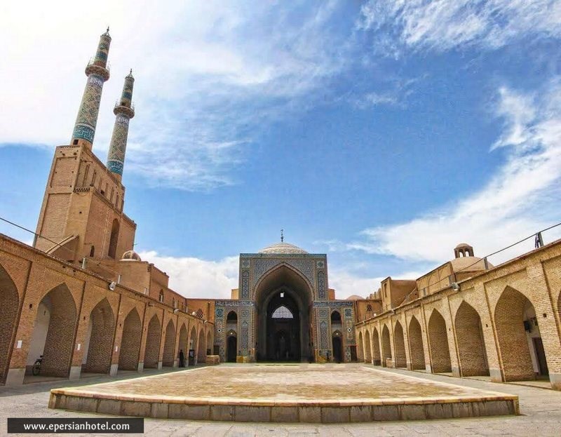 محوطه داخلی مسجد جامع یزد 
